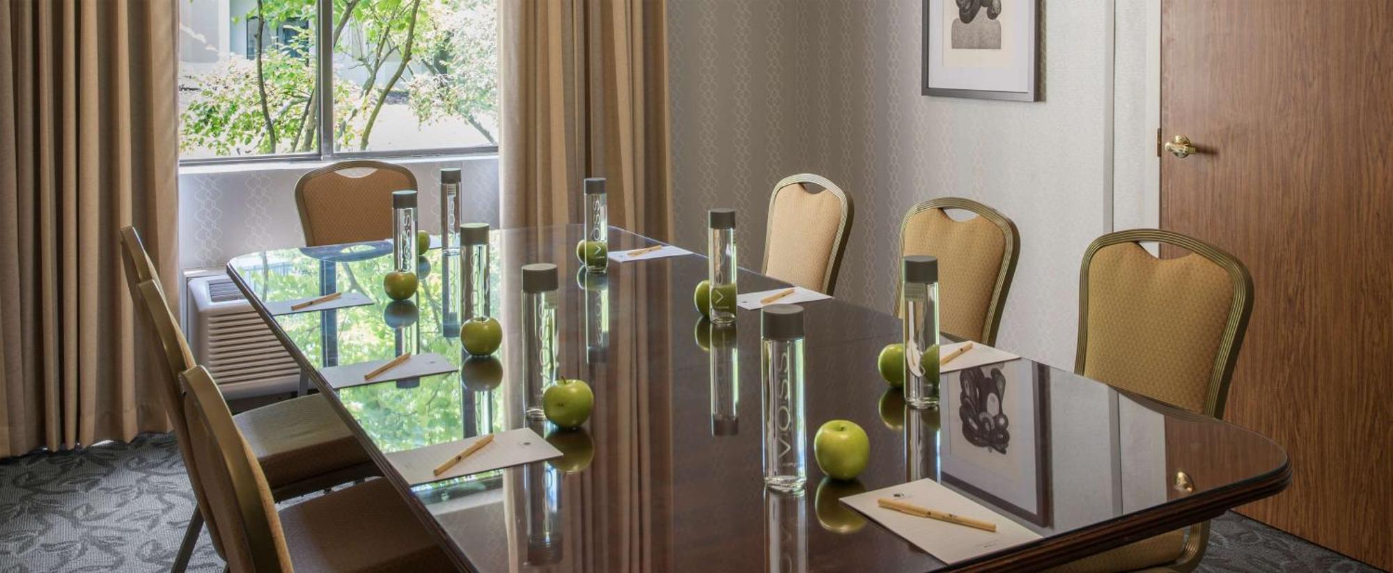 Doubletree By Hilton Hotel Chicago Wood Dale - Elk Grove Екстер'єр фото