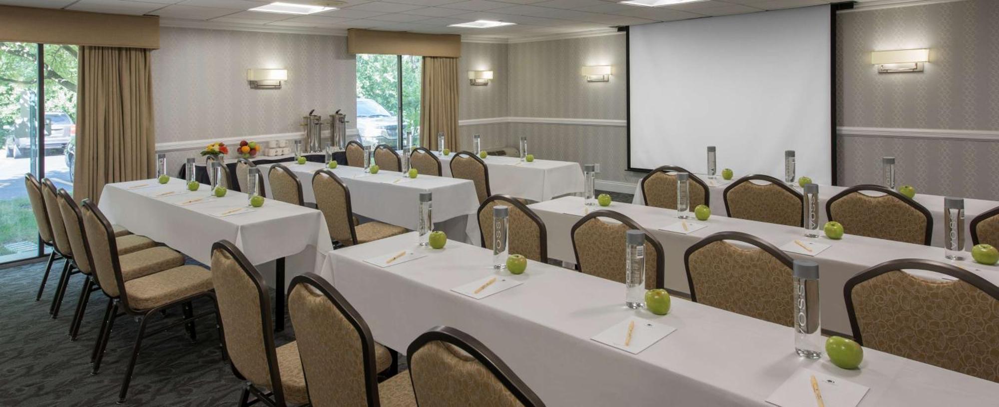 Doubletree By Hilton Hotel Chicago Wood Dale - Elk Grove Екстер'єр фото