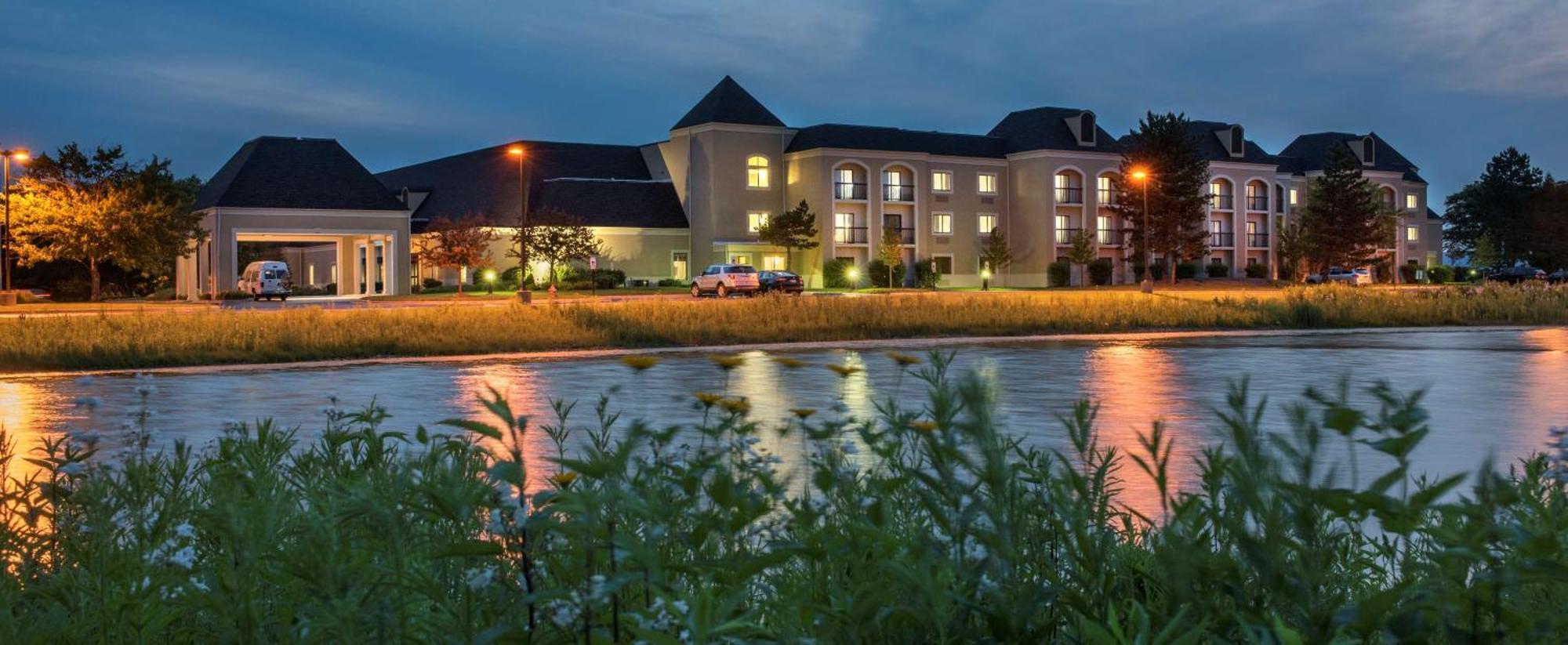 Doubletree By Hilton Hotel Chicago Wood Dale - Elk Grove Екстер'єр фото